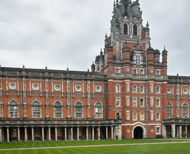 تحصیل مدیریت در انگلستان | فرصت‌های کاری پس از تحصیل 2025