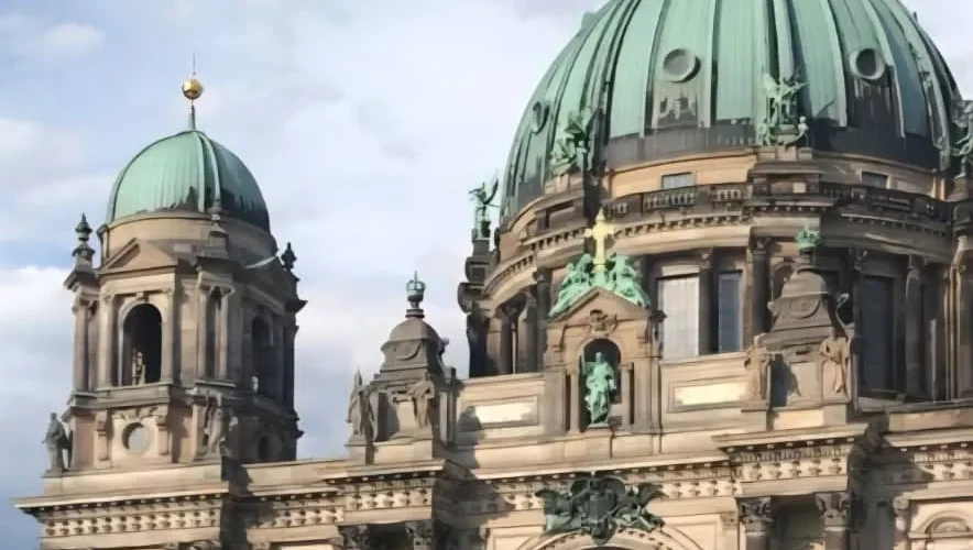 تحصیل پزشکی در آلمان | شرایط و هزینه‌ها 2025