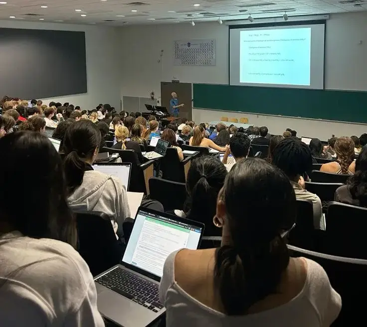 تحصیل مهندسی در کانادا | راهنمای جامع 2025