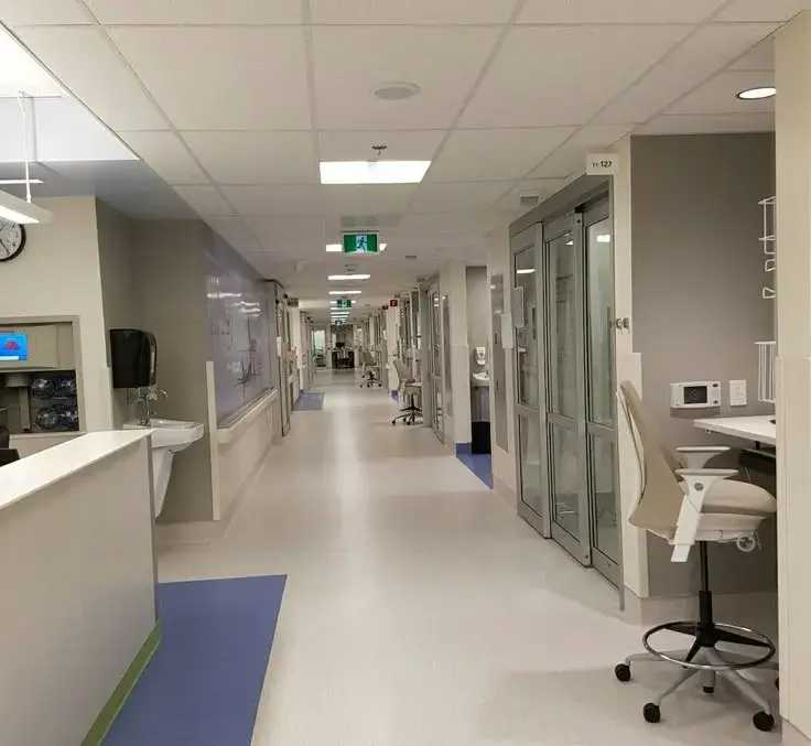 تحصیل پزشکی در فرانسه | شهریه و زبان مورد نیاز 2025